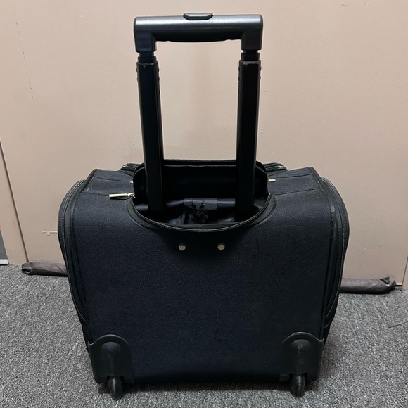 Anne Klein Bags Eucanne Klein 7 X 16 Expandable Carry On 2 Wheels